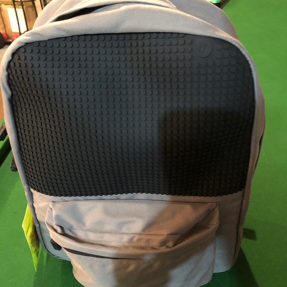 Backpack - Picture 3 of 4